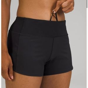 Speed Up Mid-Rise Lined Short 4" in Black